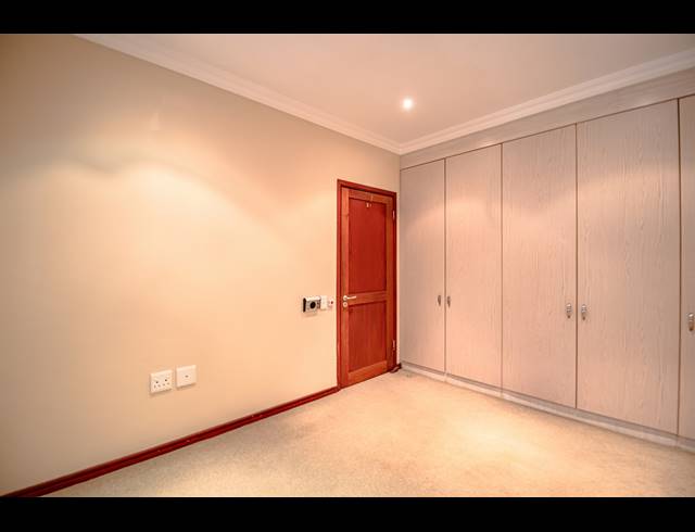 2 BEDROOM APARTMENT FOR SALE IN NEWLANDS